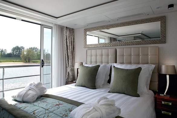 AmaWaterways River Cruises - AmaReina - AA 1.jpg